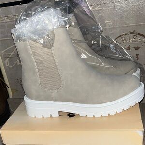 Aris Cream Ankle Booties